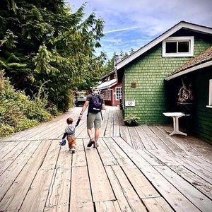 Meet your Posher, Brylle